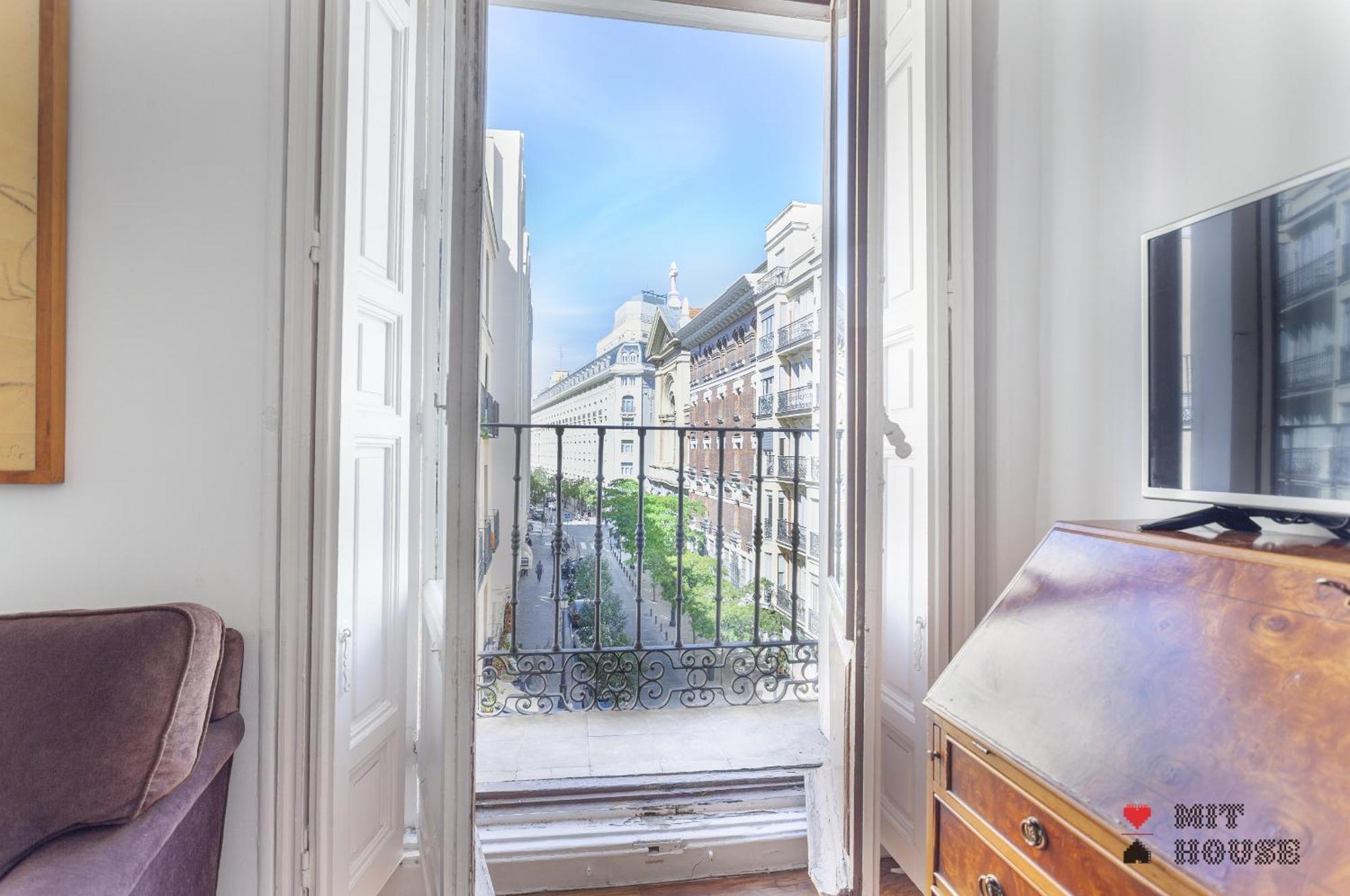 Apartamento Paseo Del Prado II En Мадрид Экстерьер фото